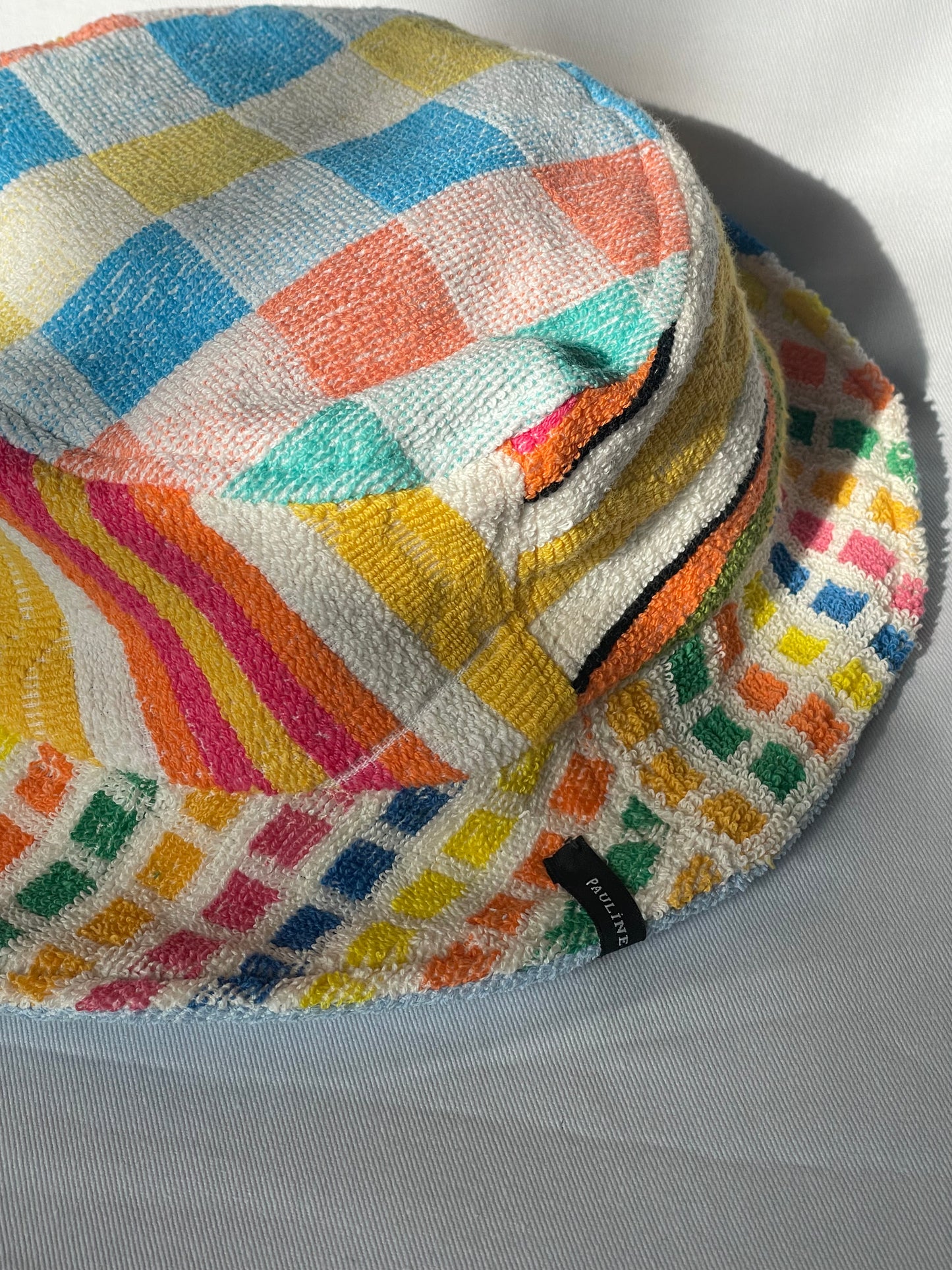 SAMPLE Reversible Bucket Hat blue rainbow / L